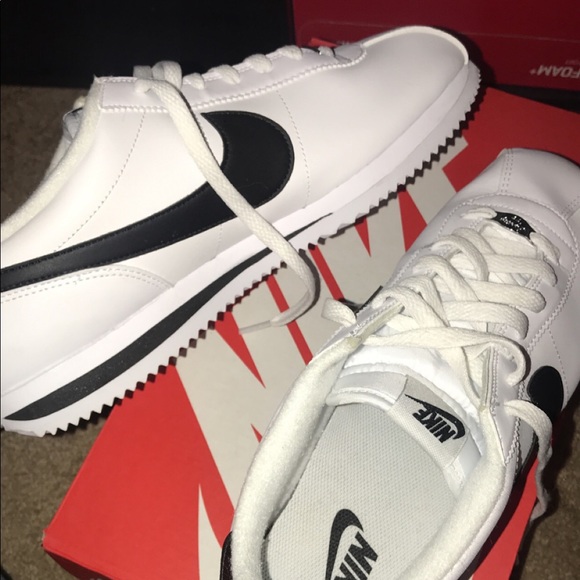 Nike Cortez - Picture 2 of 2